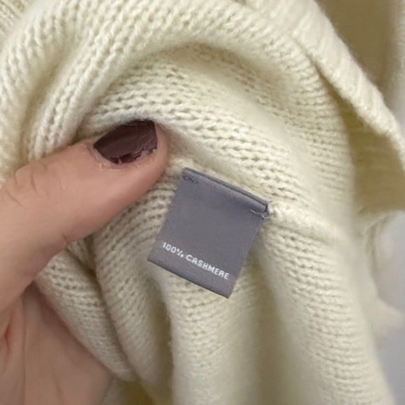 Neiman Marcus Cream Sweater - Picture 3 of 4